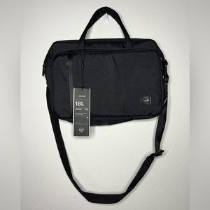 Herschel Supply Co, Tech Gibson.